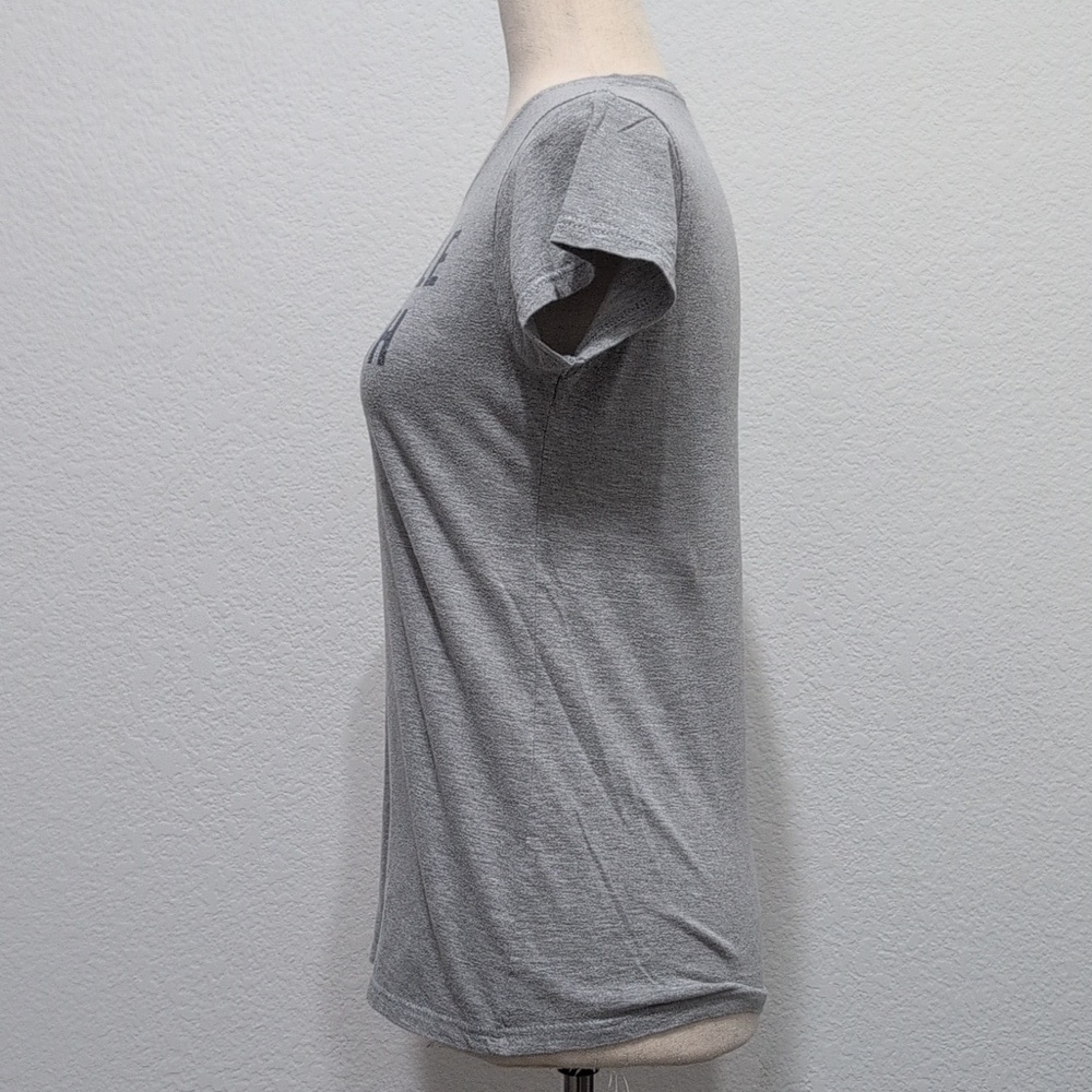 Let's Cuddle And Watch Soccer Graphic T-shirt Size Small - Picture 4 of 9